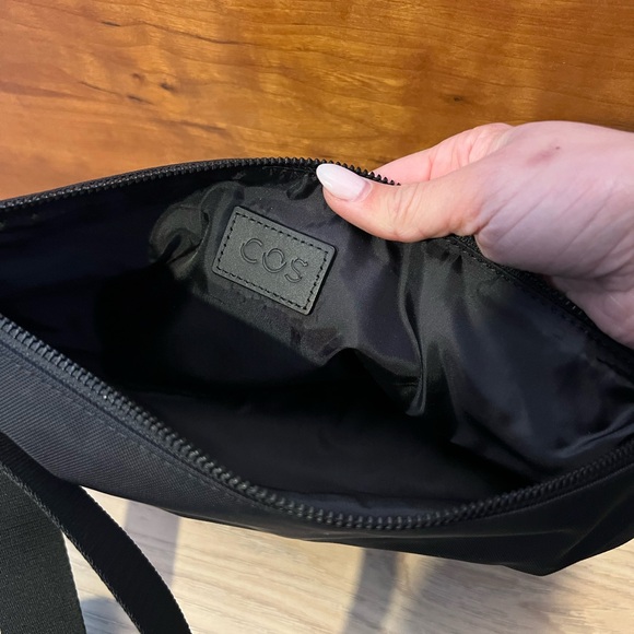 Recycled Technical Belt Bag - Picture 7 of 9